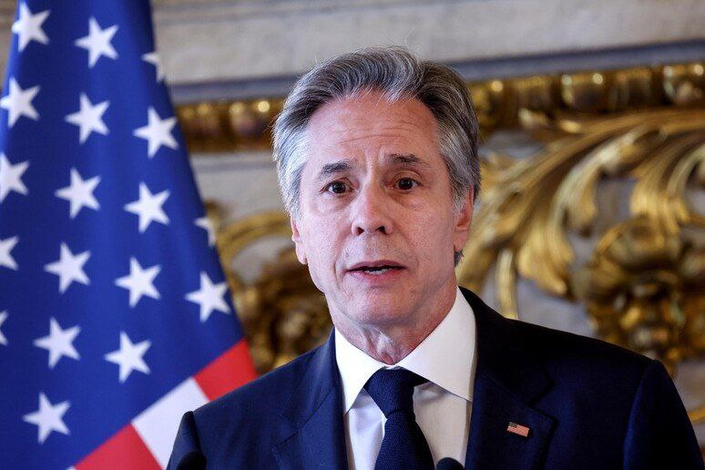 Antony Blinken si recherà settimana prossima a Pechino per ammonire la Cina